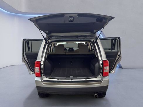 Used 2016 Jeep Patriot 75th Anniversary w/ Power Value Group image 12