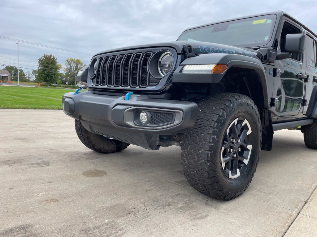 Used 2024 Jeep Wrangler Unlimited Rubicon 4xe w/ Technology Group AWD/4WD image 14