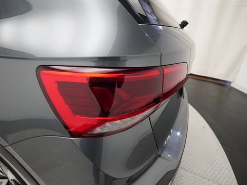 Used 2022 Volkswagen Taos SE image 31