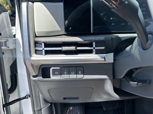 New 2027 Hyundai Santa Fe Limited FWD image 29