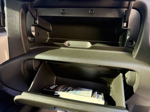 Used 2019 Chevrolet Silverado 1500 Custom w/ Custom Convenience Package image 31