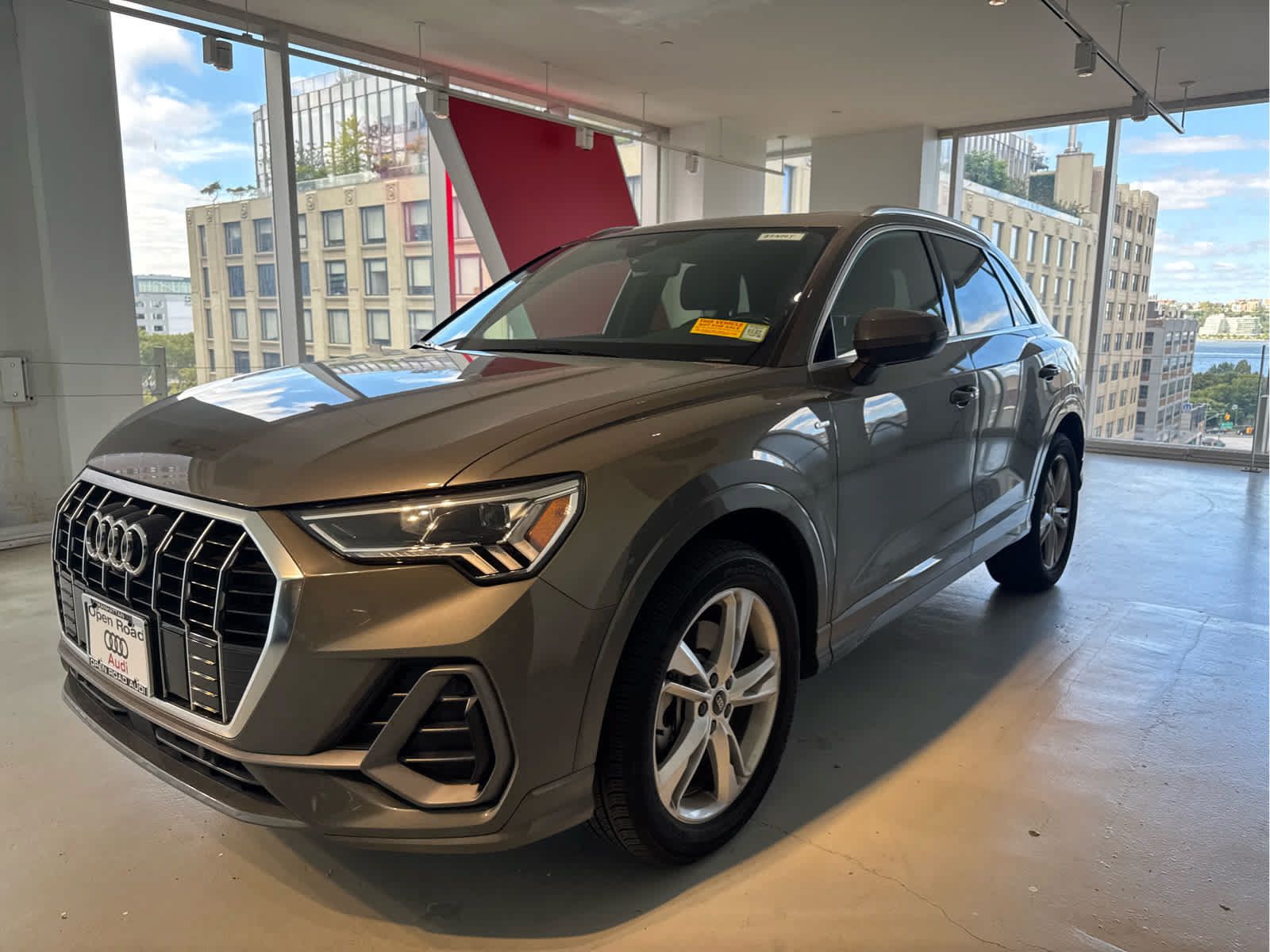 Used 2024 Audi Q3 2.0T Premium Plus AWD/4WD image 1
