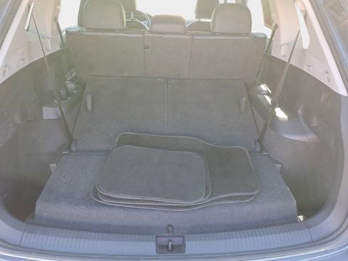 Used 2024 Volkswagen Tiguan SE FWD image 14