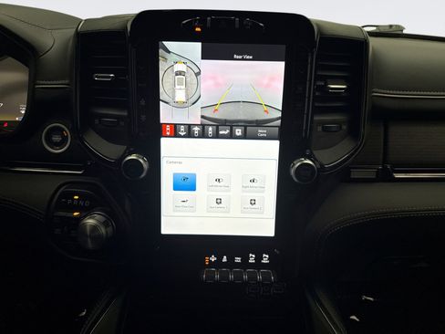 Used 2023 RAM 1500 Limited AWD/4WD image 16