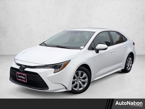Used 2023 Toyota Corolla LE image 1