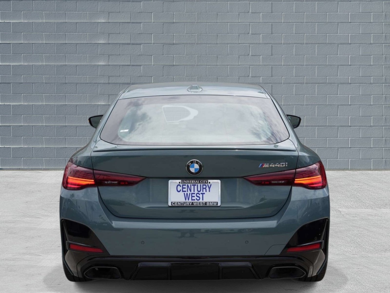 Used 2025 BMW M440i RWD image 4