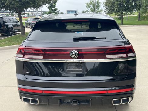 Certified 2024 Volkswagen Atlas Cross Sport SEL Premium R-Line AWD/4WD image 9