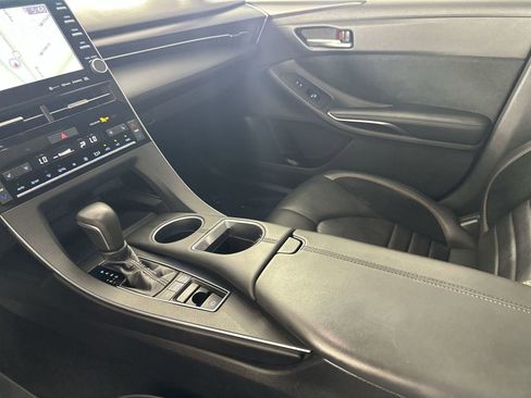 Used 2019 Toyota Avalon Touring image 25