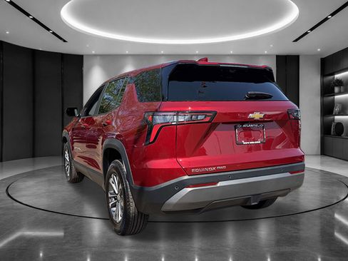 Certified 2025 Chevrolet Equinox LT w/ Safety and Technology Package AWD/4WD image 5