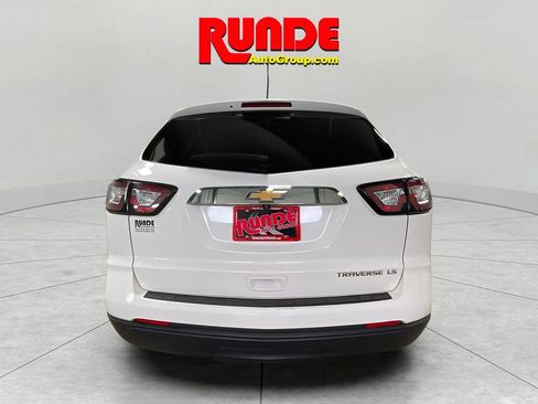 Used 2014 Chevrolet Traverse LS image 4