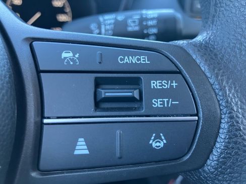 Certified 2023 Honda HR-V LX image 22