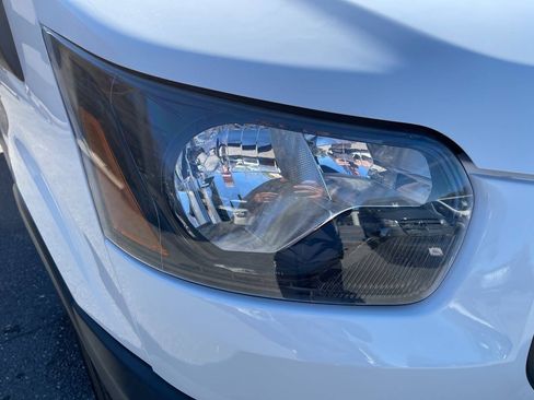 Used 2018 Ford Transit 250 138 RWD image 35