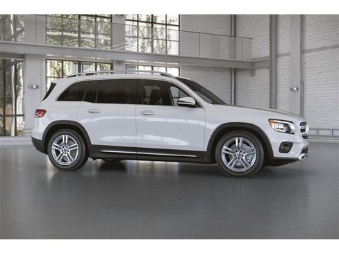 Certified 2022 Mercedes-Benz GLB 250 4MATIC image 15