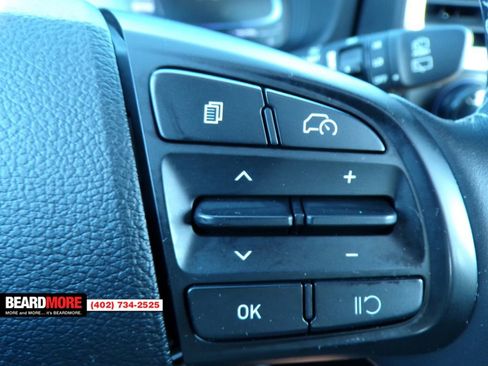 Used 2024 Hyundai Venue SEL image 25