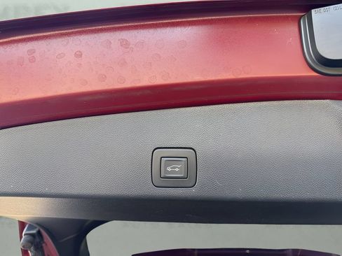 Used 2024 Buick Encore GX Avenir w/ Avenir Technology Package FWD image 28