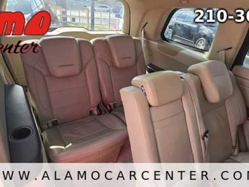 Used 2014 Mercedes-Benz GL 450 4MATIC w/ Lighting Package image 26