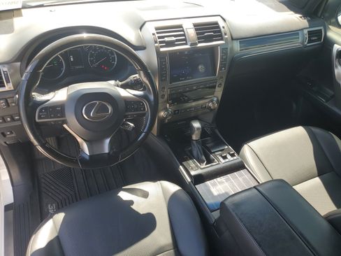 Used 2020 Lexus GX 460 Premium w/ Premium Package AWD/4WD image 13