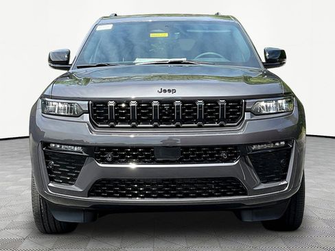 New 2026 Jeep Grand Cherokee L Limited AWD/4WD image 2