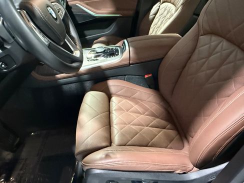 Used 2024 BMW X7 xDrive40i image 24