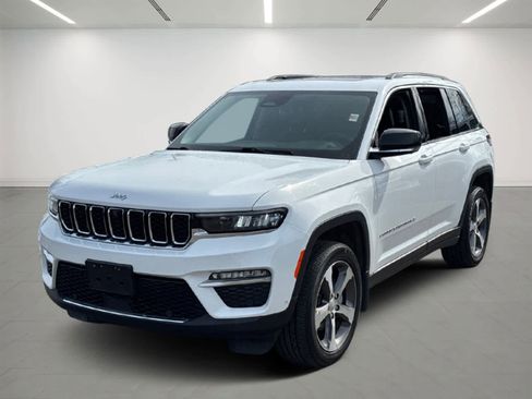 Used 2023 Jeep Grand Cherokee Limited w/ Luxury Tech Group II image 1