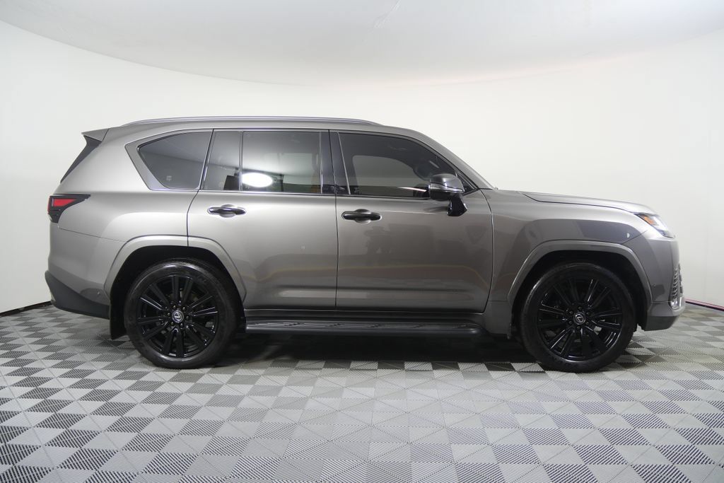 Used 2026 Lexus LX 700h Luxury w/ Appearance Package AWD/4WD image 3