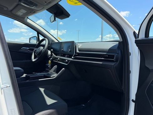 Used 2023 Kia Sportage LX FWD image 21