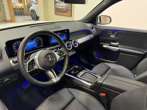 Certified 2025 Mercedes-Benz GLB 250 image 6
