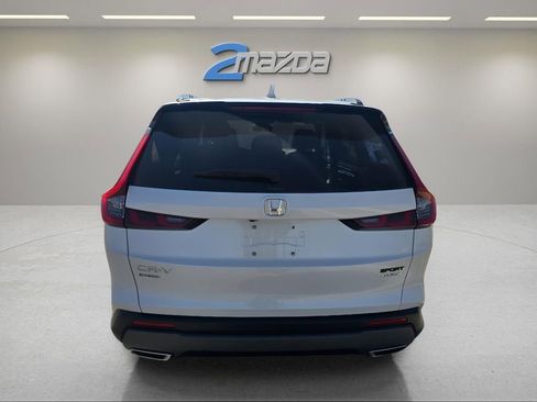 Used 2025 Honda CR-V Sport Touring image 4