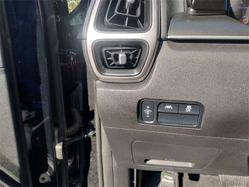 Used 2021 Kia Sorento S image 20