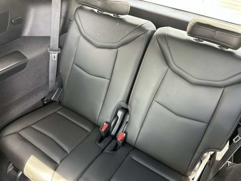 Used 2024 Cadillac XT6 Premium Luxury w/ LPO, Floor Liner Package AWD/4WD image 12