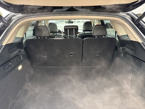 Used 2022 Lincoln Nautilus Reserve w/ Equipment Group 201A image 11