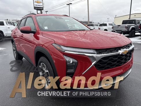 New 2026 Chevrolet Trax LT w/ Driver Confidence Package image 1