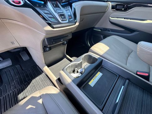 Used 2019 Honda Odyssey Elite image 29