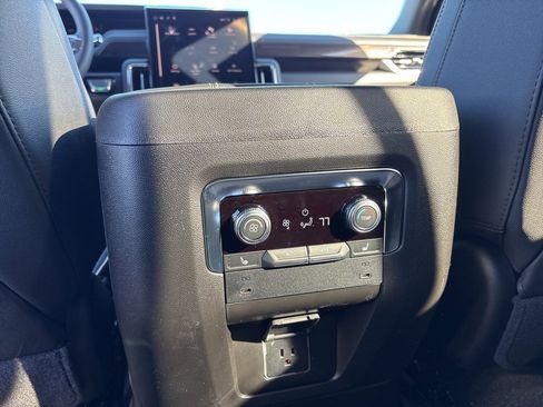 New 2026 GMC Yukon Elevation image 19