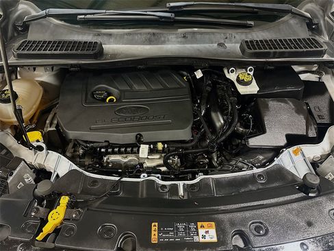 Used 2018 Ford Escape SE w/ SE Sport Appearance Package image 34