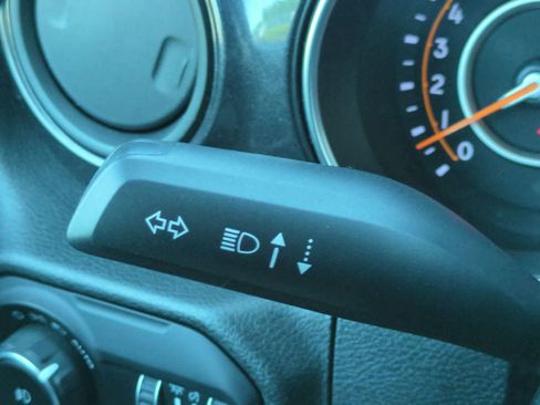 Used 2021 Jeep Wrangler Unlimited Sport AWD/4WD image 24
