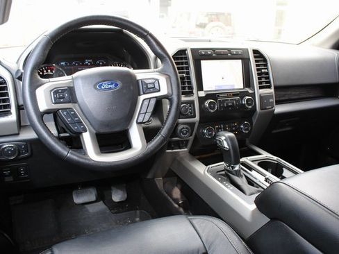 Used 2020 Ford F150 Lariat image 4