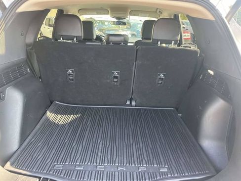 Certified 2020 Ford Escape SEL FWD image 12