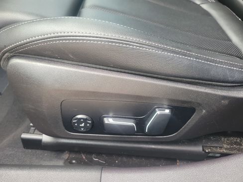 Used 2024 BMW 330i Sedan RWD image 18