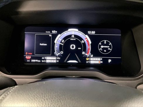Used 2022 Toyota Tundra Platinum AWD/4WD image 25