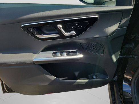 Certified 2025 Mercedes-Benz GLC 300 image 20