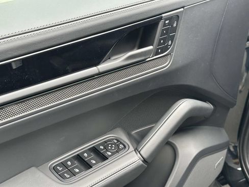 New 2026 Porsche Cayenne GTS AWD/4WD image 19