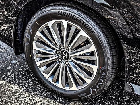 New 2026 INFINITI QX80 Luxe image 11