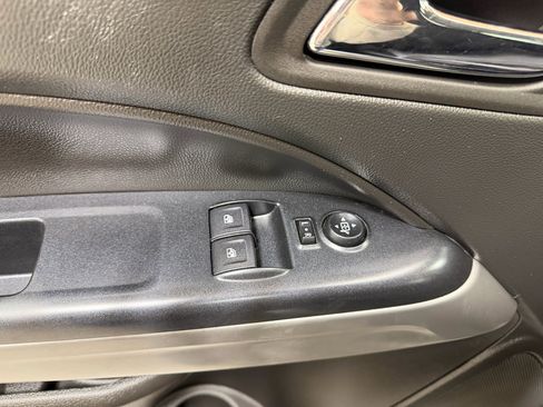 Used 2022 Chevrolet Colorado LT w/ Fleet Safety Package image 15