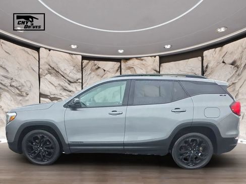 Used 2020 GMC Terrain SLE w/ Driver Convenience Package AWD/4WD image 8