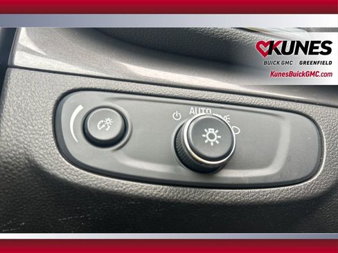 Used 2018 Buick Encore Preferred image 36