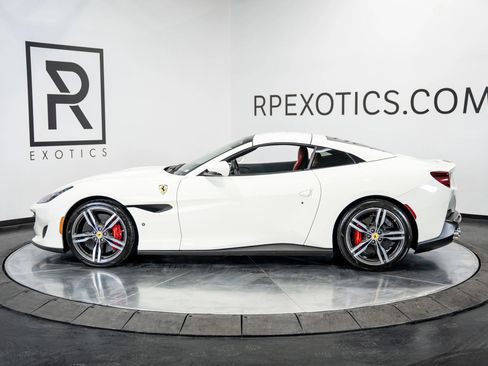 Used 2019 Ferrari Portofino image 13
