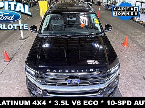 Used 2025 Ford Expedition Platinum AWD/4WD image 2