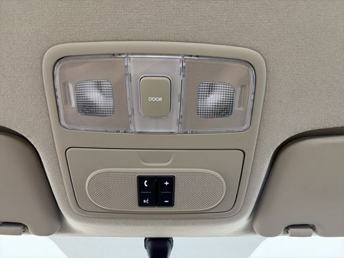 Used 2012 Hyundai Elantra GLS FWD image 29