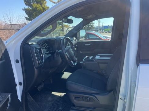 Used 2022 Chevrolet Silverado 3500 LT w/ Convenience Package image 2